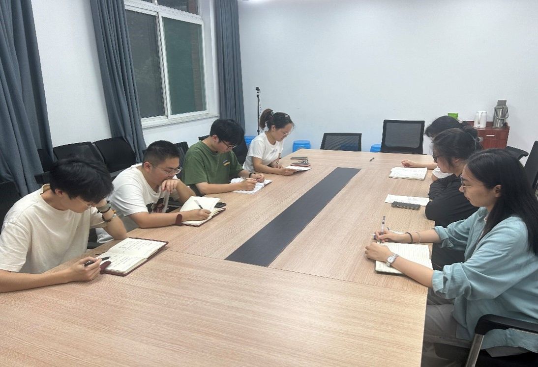 资源与环境工程学院召开新学期首次研究生党支部书记工作例会