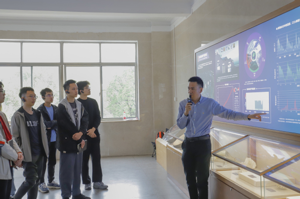 资源与环境工程学院开展 “行走的思政课——走进合肥工业大学地质博物馆”第二期主题活动
